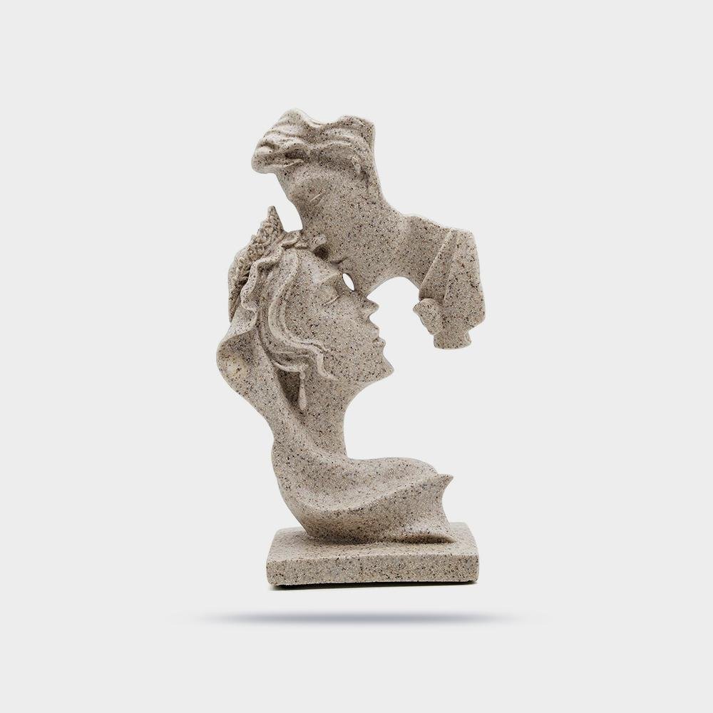 Couple Figurines Statue Romantic Carved Crafts Ornament Kissing Lover Resin Sculpture Modern Art
